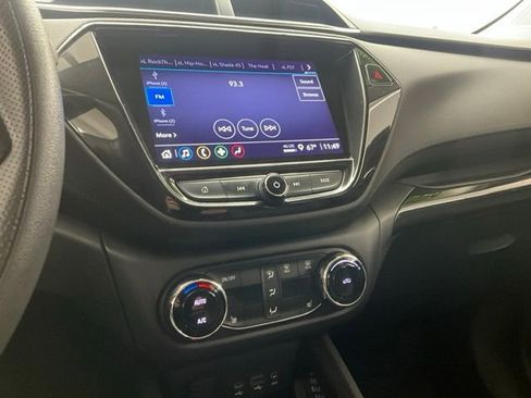 Used 2022 Chevrolet TrailBlazer LT w/ Convenience Package FWD image 10