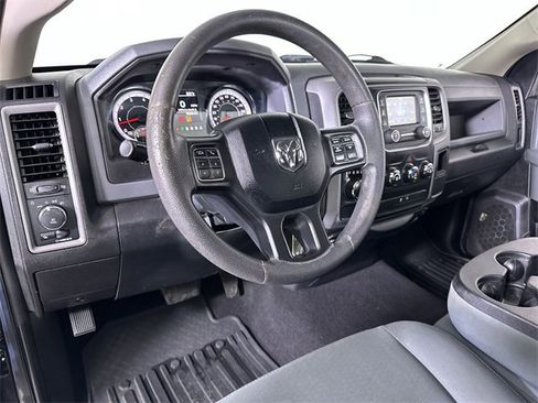 Used 2018 RAM 1500 Express image 10