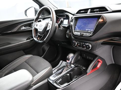 Used 2023 Chevrolet TrailBlazer RS w/ Convenience Package image 29