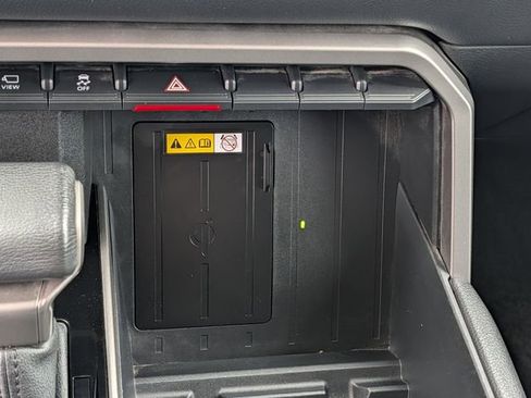 Used 2022 Toyota Tundra Limited image 17