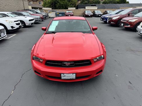 Used 2010 Ford Mustang Premium RWD image 11