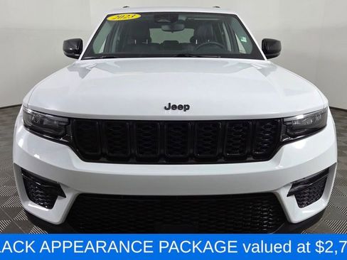 Used 2023 Jeep Grand Cherokee Limited w/ Black Appearance Package image 2