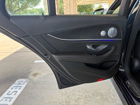 Used 2017 Mercedes-Benz E 300 image 28