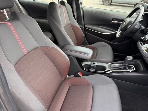 Certified 2025 Toyota Corolla SE FWD image 18