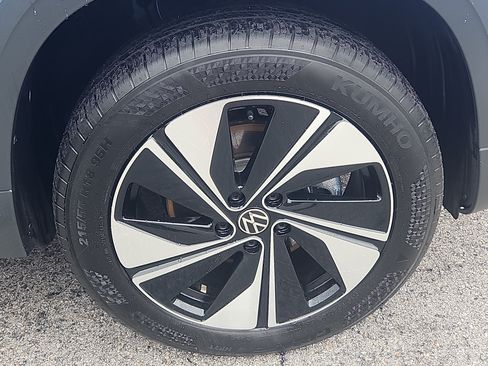 Certified 2024 Volkswagen Taos SE AWD/4WD image 29