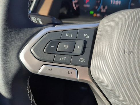 New 2025 Volkswagen Atlas SE image 18