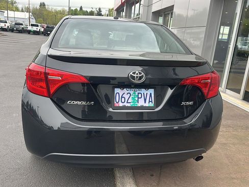 Used 2018 Toyota Corolla XSE image 4