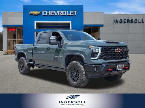 Used 2025 Chevrolet Silverado 2500 ZR2 w/ Technology Package AWD/4WD image 1