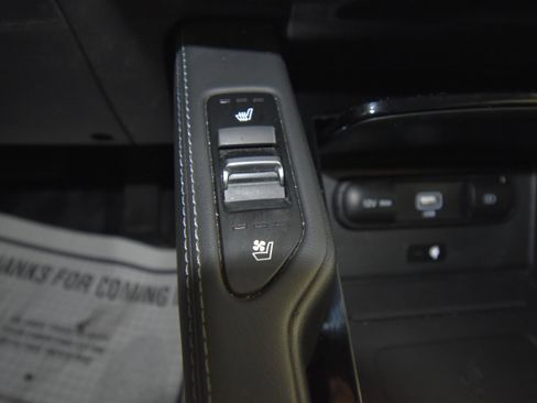 Used 2022 Kia Telluride EX w/ EX Premium Package image 18