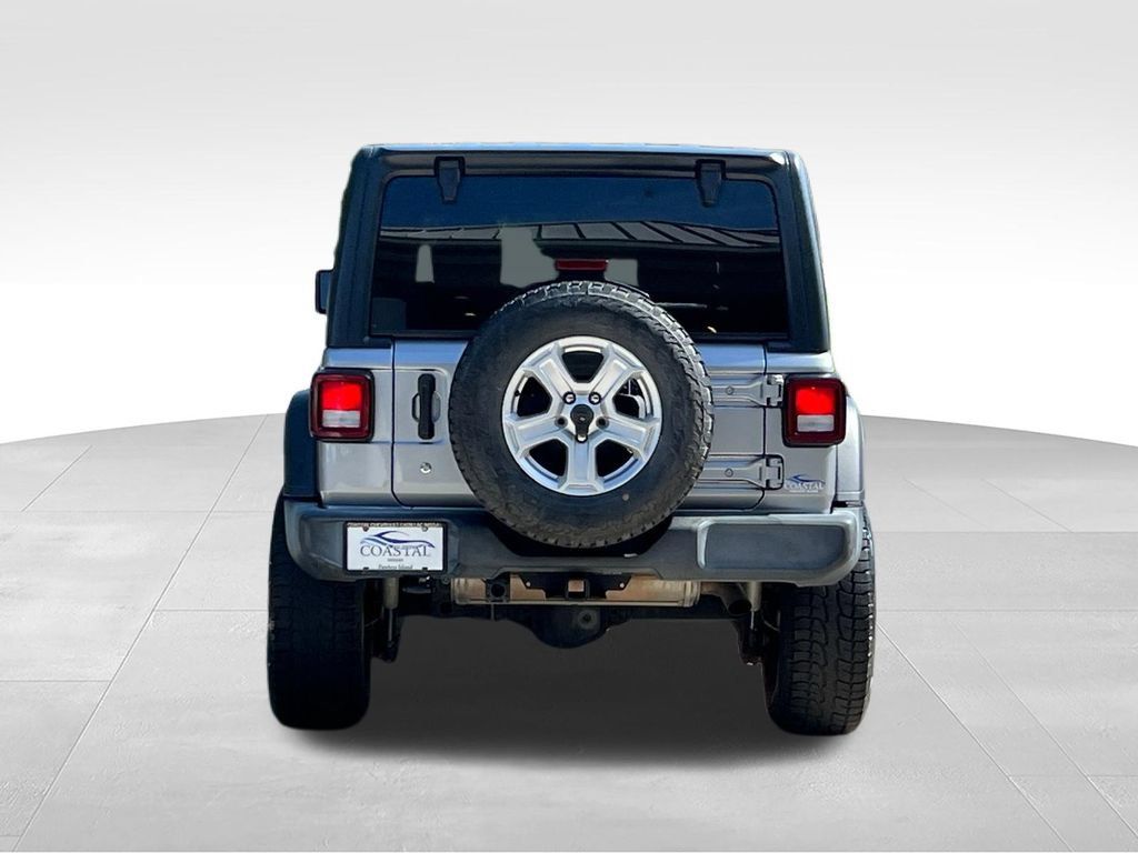 Used 2018 Jeep Wrangler Unlimited Sport S AWD/4WD image 11