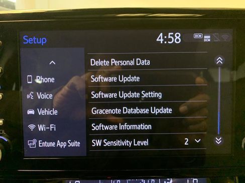 Used 2021 Toyota Sienna XLE image 31