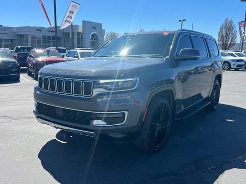 Used 2022 Jeep Wagoneer Series III w/ Flexible Seating Group AWD/4WD image 6