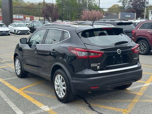 Used 2022 Nissan Rogue Sport SV AWD/4WD image 3