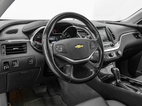 Used 2018 Chevrolet Impala LT image 12