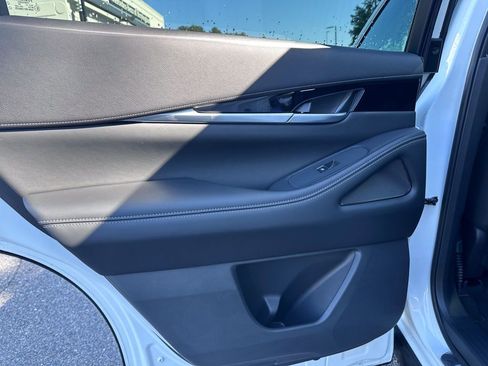 Certified 2025 INFINITI QX60 Pure image 27