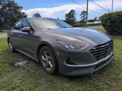 Used 2021 Hyundai Sonata SE w/ Preferred Accessory Package