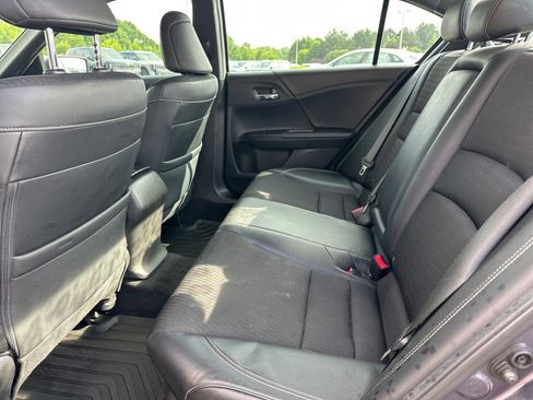 Used 2016 Honda Accord Sport image 8