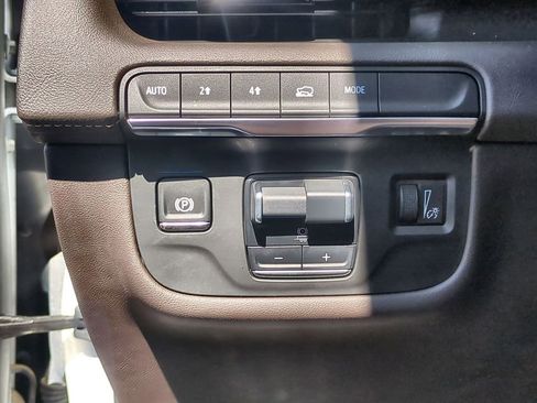 Certified 2024 Cadillac Escalade Sport AWD/4WD image 24