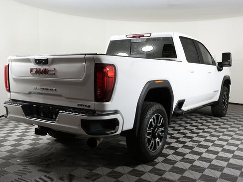 Used 2022 GMC Sierra 2500 AT4 w/ AT4 Preferred Package image 5