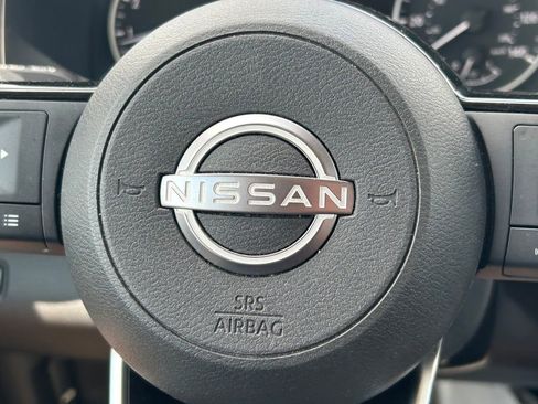 Used 2022 Nissan Pathfinder SV FWD image 35