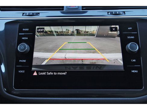 Used 2022 Volkswagen Tiguan SE FWD image 26
