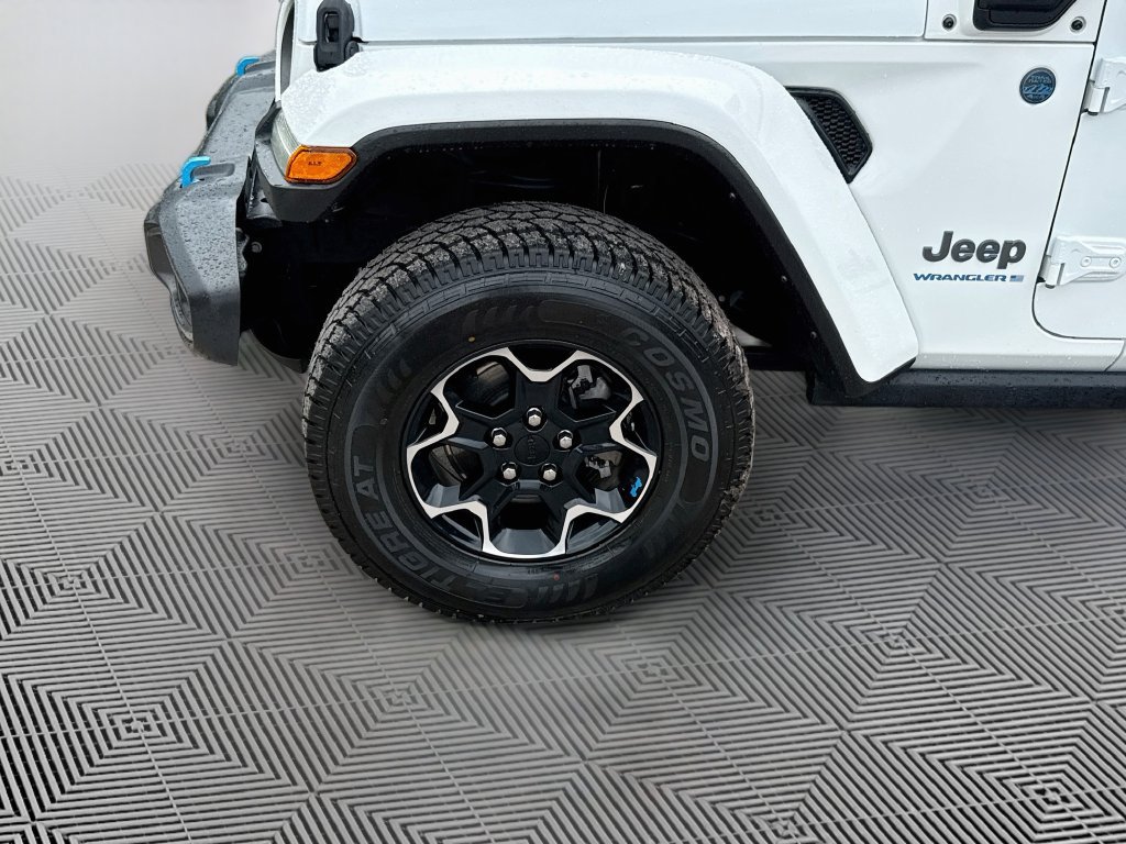 Used 2023 Jeep Wrangler Unlimited Rubicon 4xe w/ Cold Weather Group AWD/4WD image 35