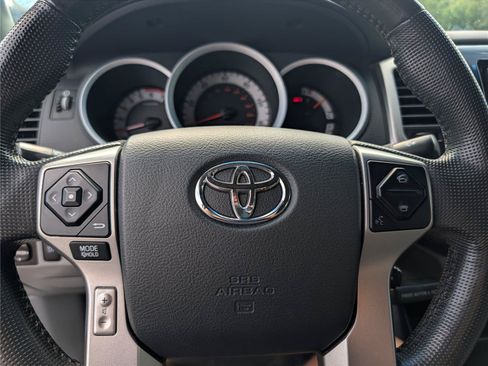 Used 2015 Toyota Tacoma 4x4 Access Cab V6 w/ TRD Off-Road Package image 20