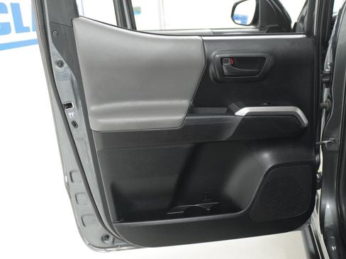 Used 2019 Toyota Tacoma SR5 RWD image 22