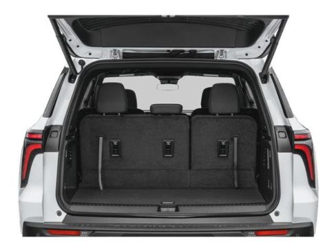 Used 2025 Chevrolet Traverse LT FWD image 13