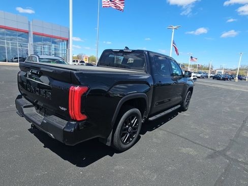 Used 2024 Toyota Tundra Limited AWD/4WD image 3