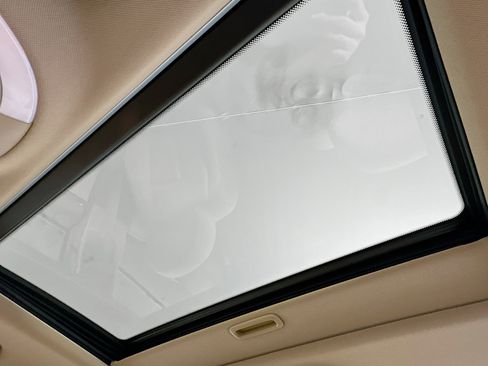 Used 2008 Mercedes-Benz E 350 4MATIC Sedan image 24