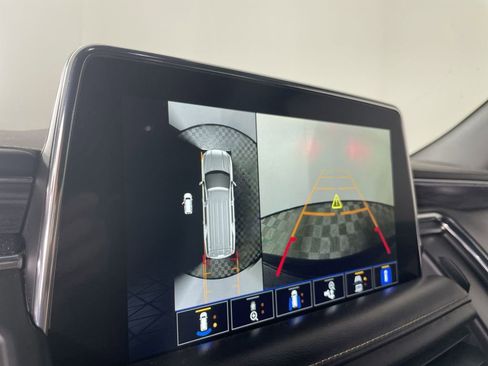 Used 2022 GMC Yukon XL SLT w/ SLT Premium Package image 14