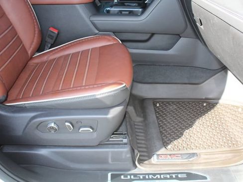 Certified 2025 GMC Sierra 2500 Denali Ultimate AWD/4WD image 17