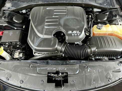 Used 2018 Dodge Charger SXT Plus w/ Driver Convenience Group RWD image 29