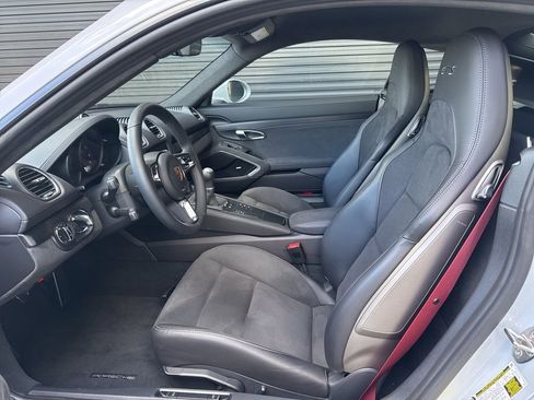 Certified 2024 Porsche 718 Cayman GTS image 5