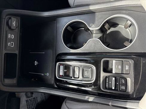 Used 2023 Honda Pilot Touring image 14