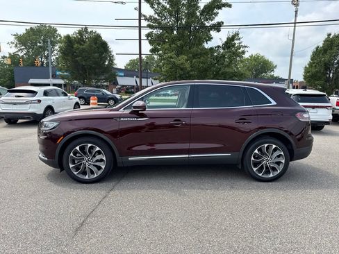 Used 2023 Lincoln Nautilus Reserve AWD/4WD image 2