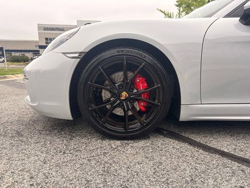 Used 2025 Porsche 718 Cayman S RWD image 10