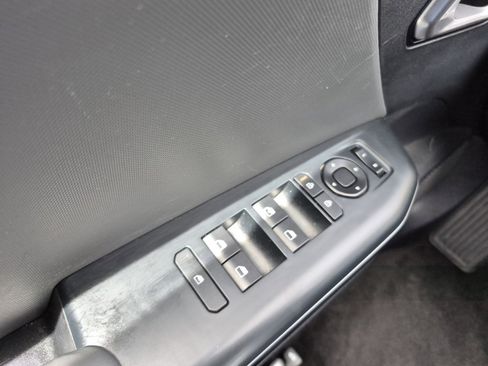 Used 2025 Kia K4 LXS image 13