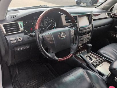 Used 2013 Lexus LX 570 4WD w/ Luxury Pkg