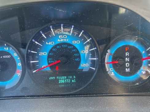 Used 2010 Ford Fusion Sport FWD image 8