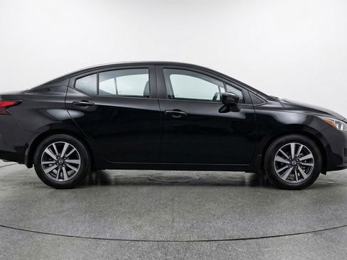 Used 2025 Nissan Versa SV image 11