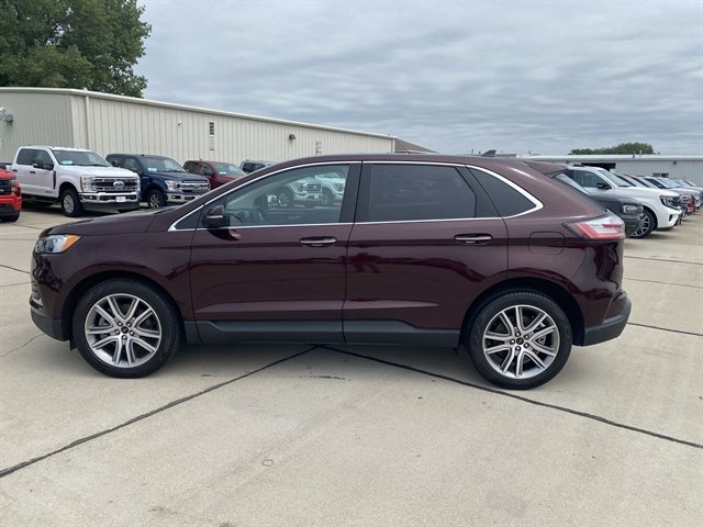 Used 2023 Ford Edge Titanium AWD/4WD image 4