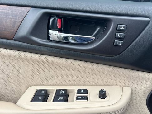 Used 2017 Subaru Outback 2.5i Limited image 30