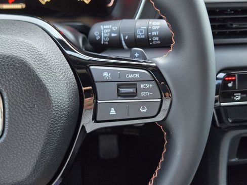 Certified 2025 Honda Pilot Sport image 28