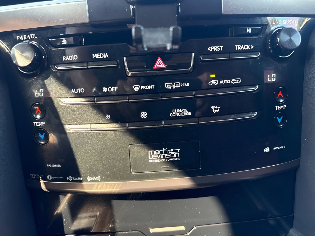 Used 2017 Lexus LX 570 4WD w/ Luxury Package image 18