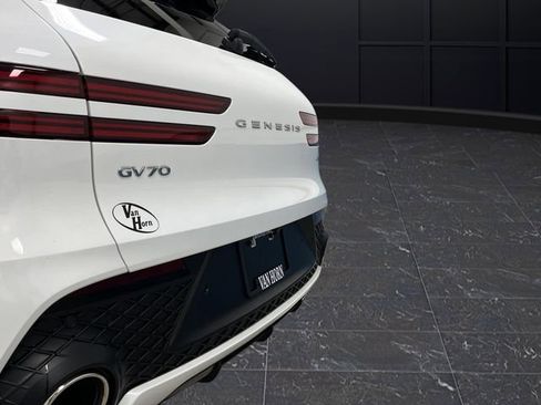 Used 2025 Genesis GV70 2.5T w/ Sport Prestige Package image 37