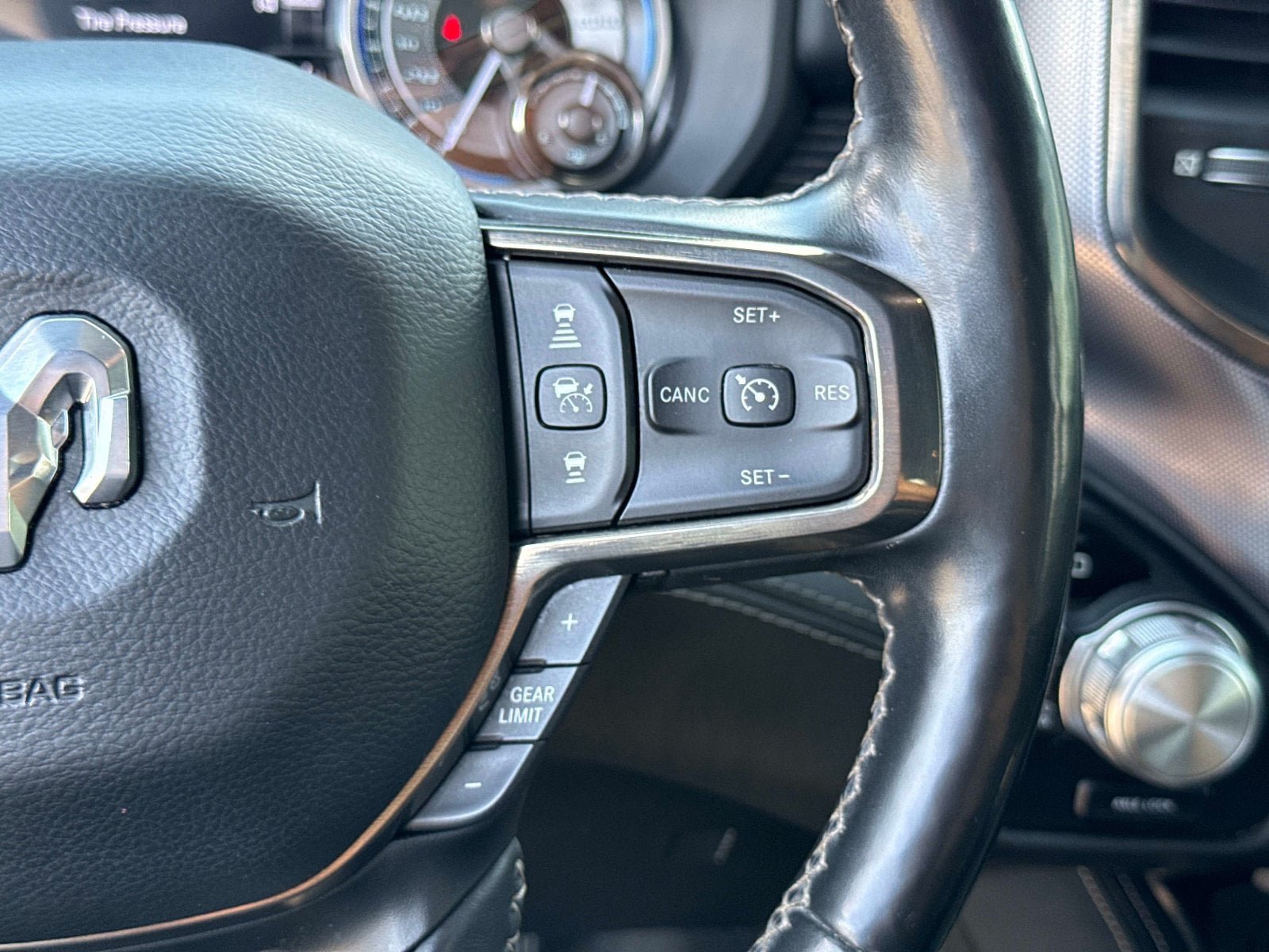 Used 2019 RAM 1500 Limited AWD/4WD image 30