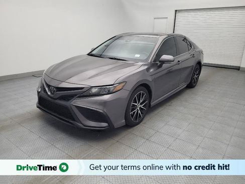 Used 2022 Toyota Camry SE w/ Convenience Package image 1