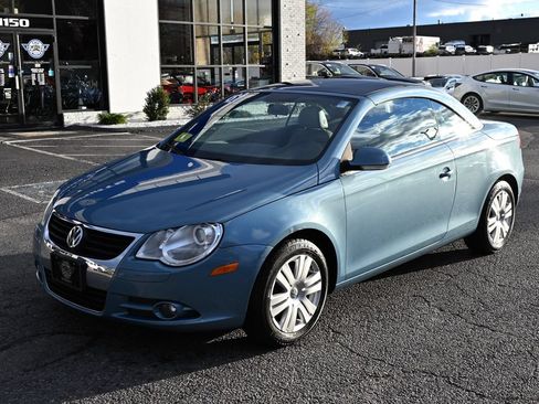 Used 2007 Volkswagen Eos 2.0T FWD image 2